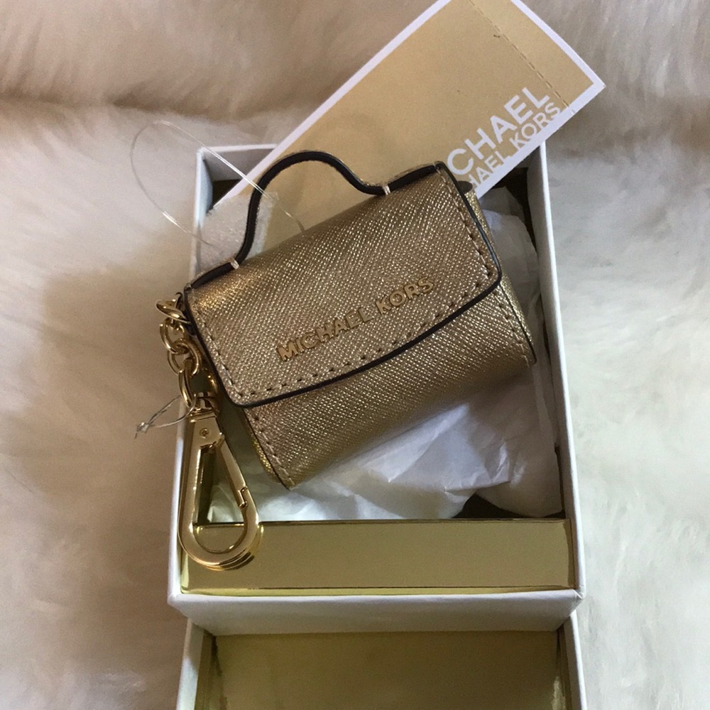 Ava “Pale Gold” Key Charm